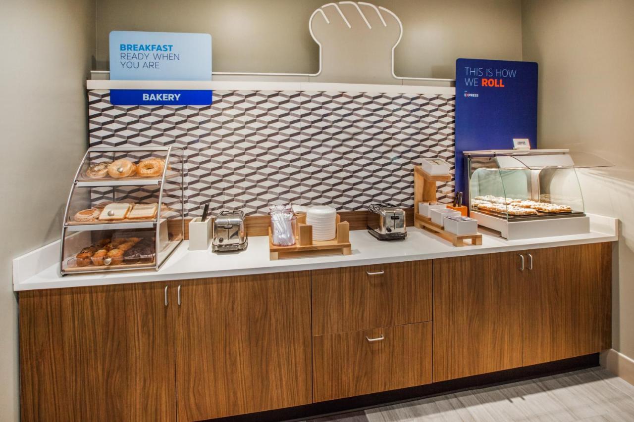 Holiday Inn Express & Suites - Asheboro By Ihg Eksteriør billede